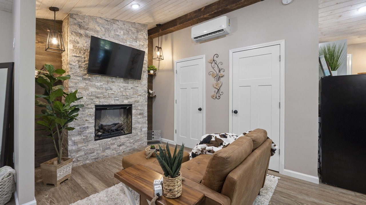 Photo of Livingroom in Burfordville