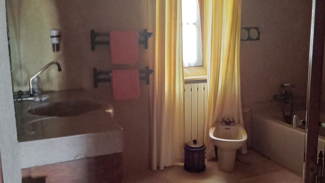 Photo of Bathroom in Lachamp-Raphael