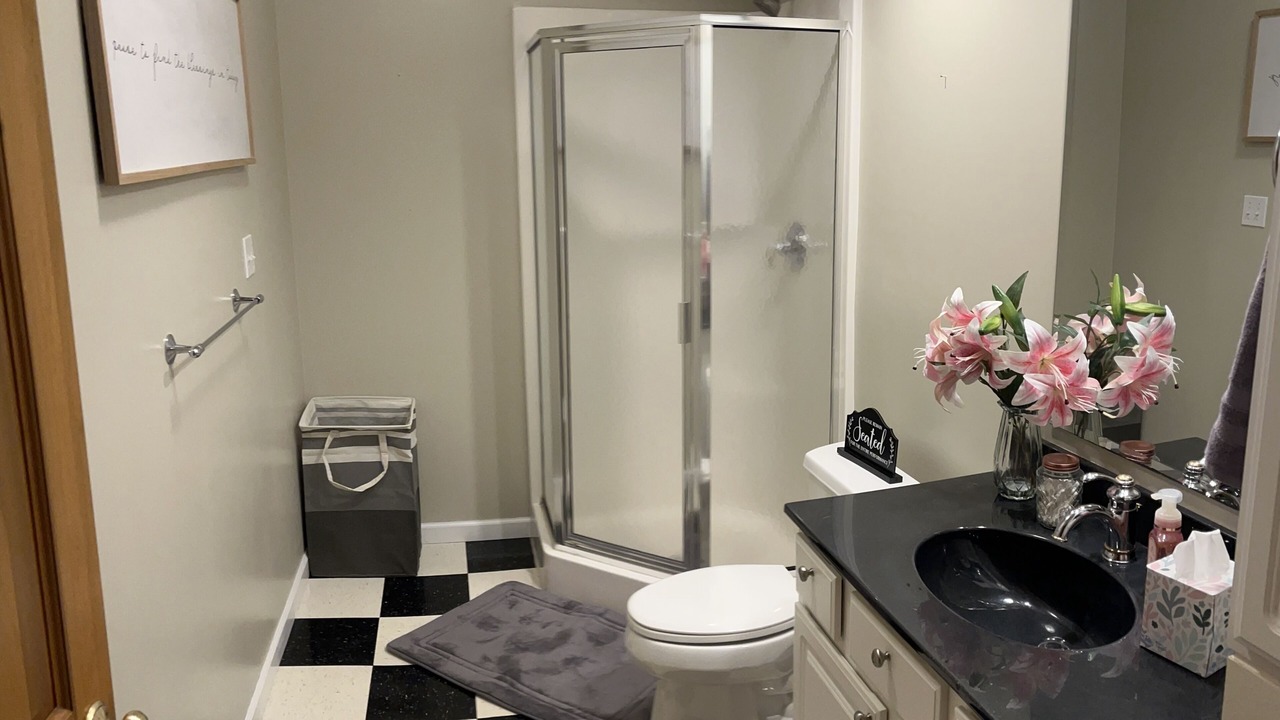 Photo of Bathroom in Murphysboro