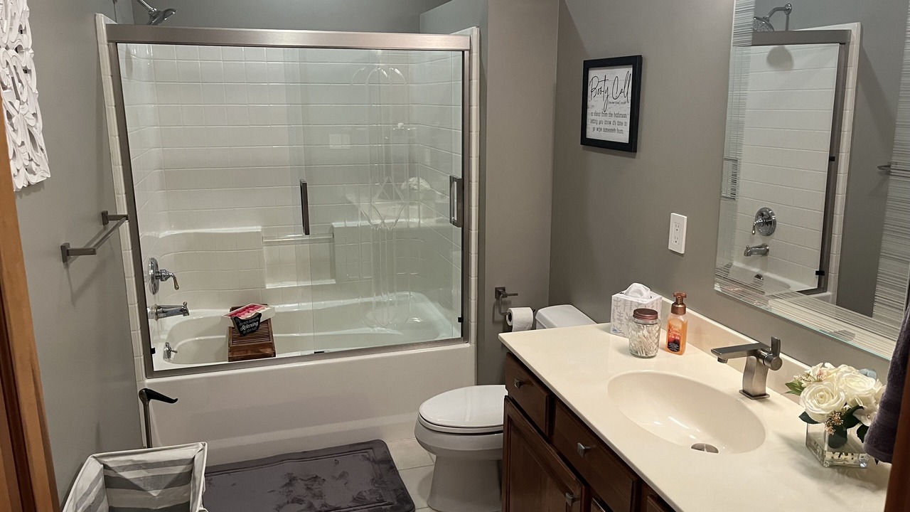 Photo of Bathroom in Murphysboro