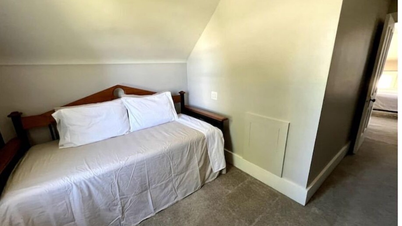 Photo of Bedroom in Hamilton