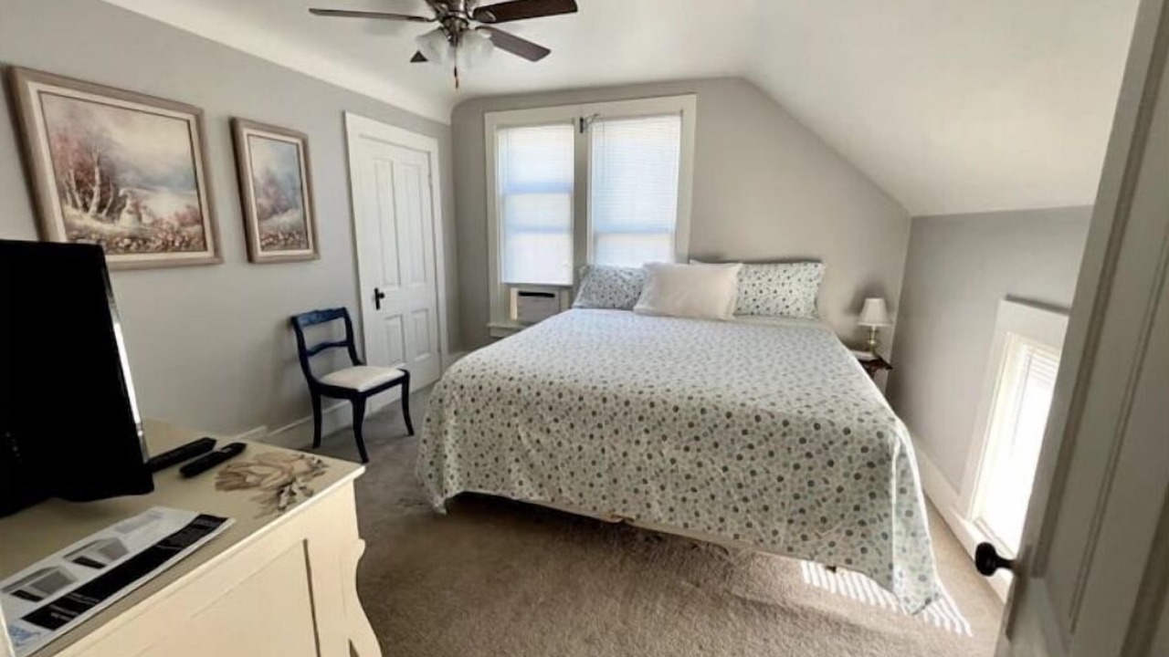 Photo of Bedroom in Hamilton