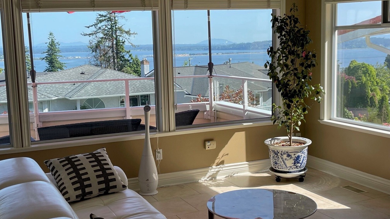 Photo of Livingroom in White Rock