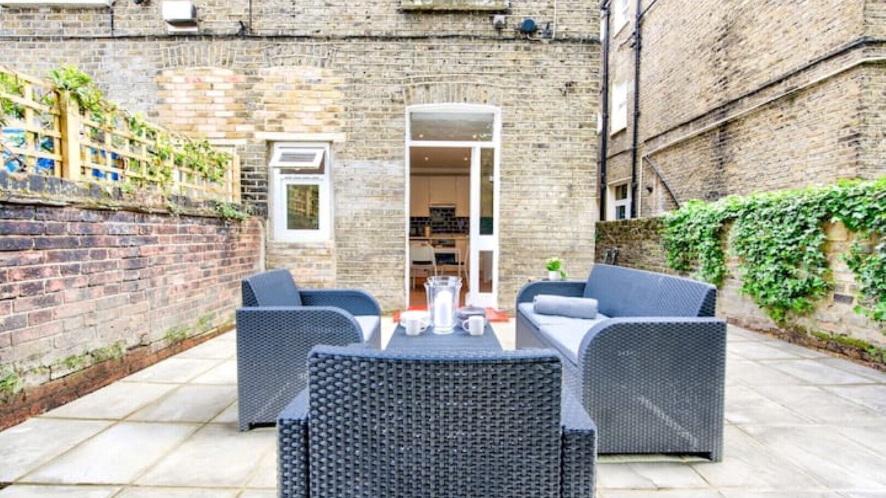 Photo of Outdoor in West Brompton