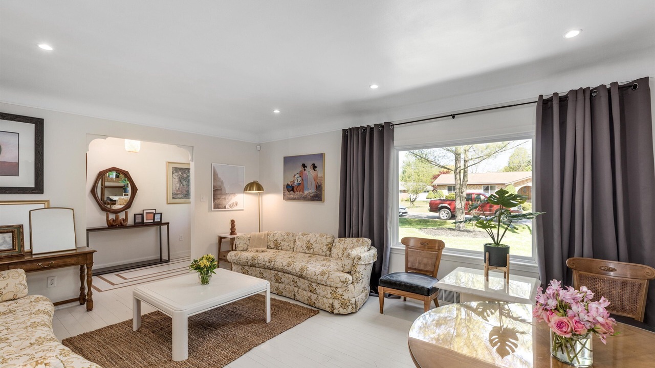 Photo of Livingroom in Southfield