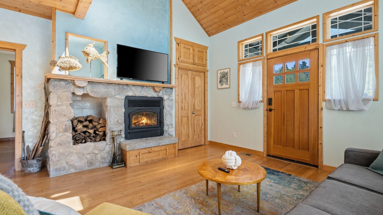 Photo of Livingroom in Birch Bay