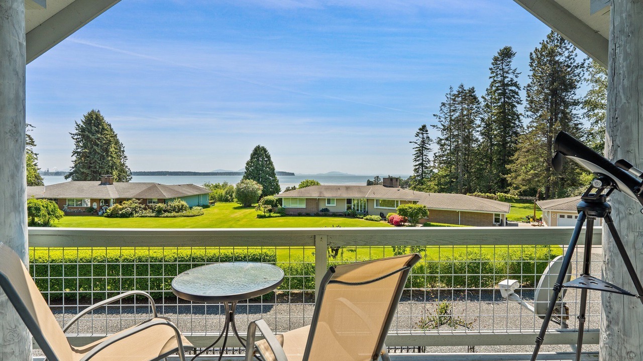 Photo of Bedroom in Birch Bay