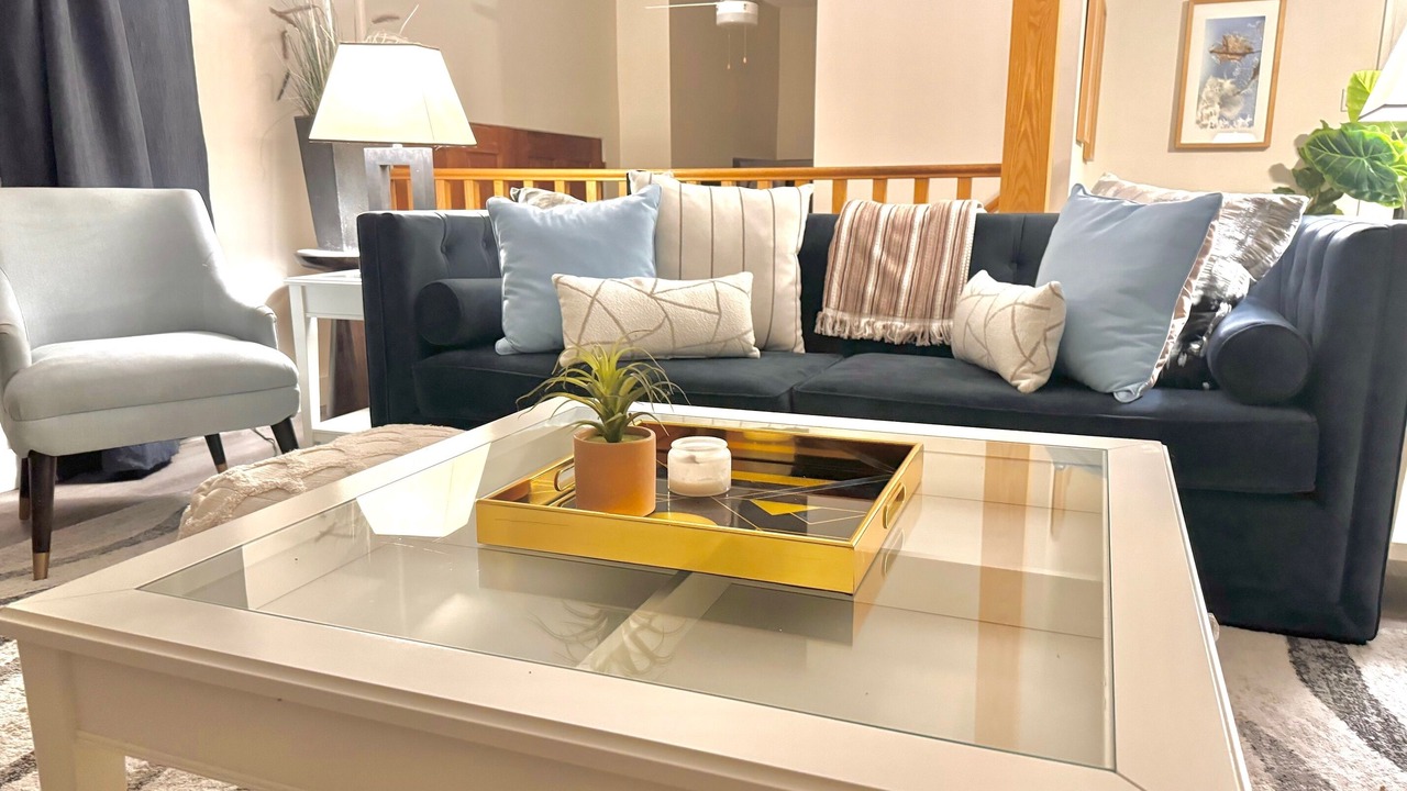 Photo of Livingroom in Okanagan-Similkameen