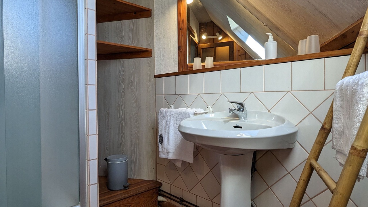 Photo of Bathroom in Tigy