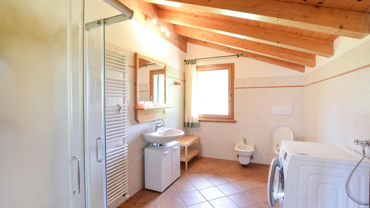 Photo of Bathroom in Lamon