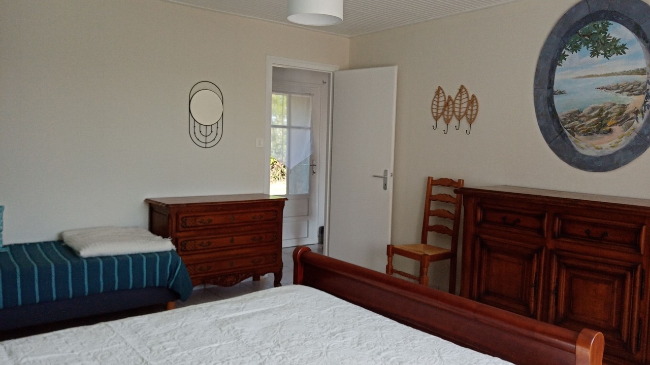 Photo of Bedroom in Brem Sur Mer