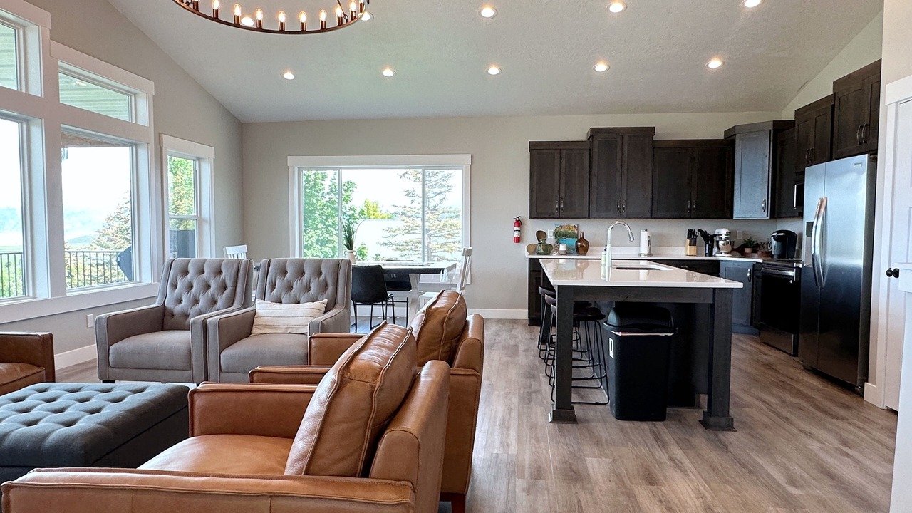 Photo of Livingroom in Sweetwater