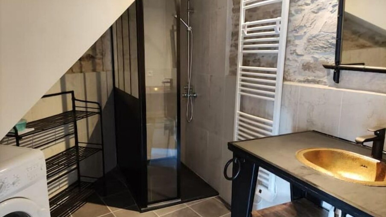 Photo of Bathroom in Limousis
