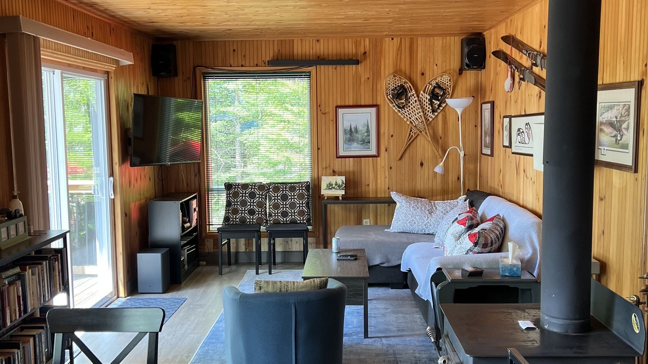 Photo of Livingroom in Dysart et al
