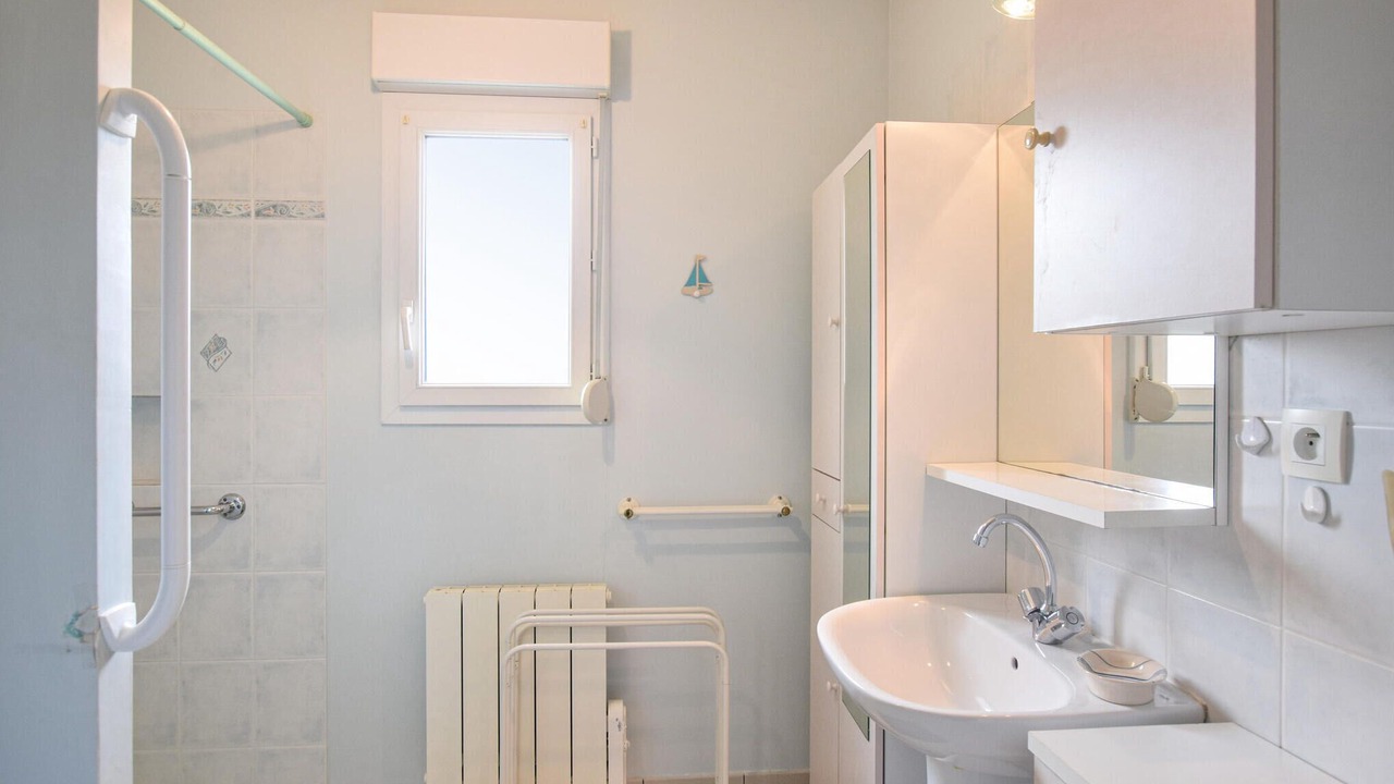 Photo of Bathroom in Creances