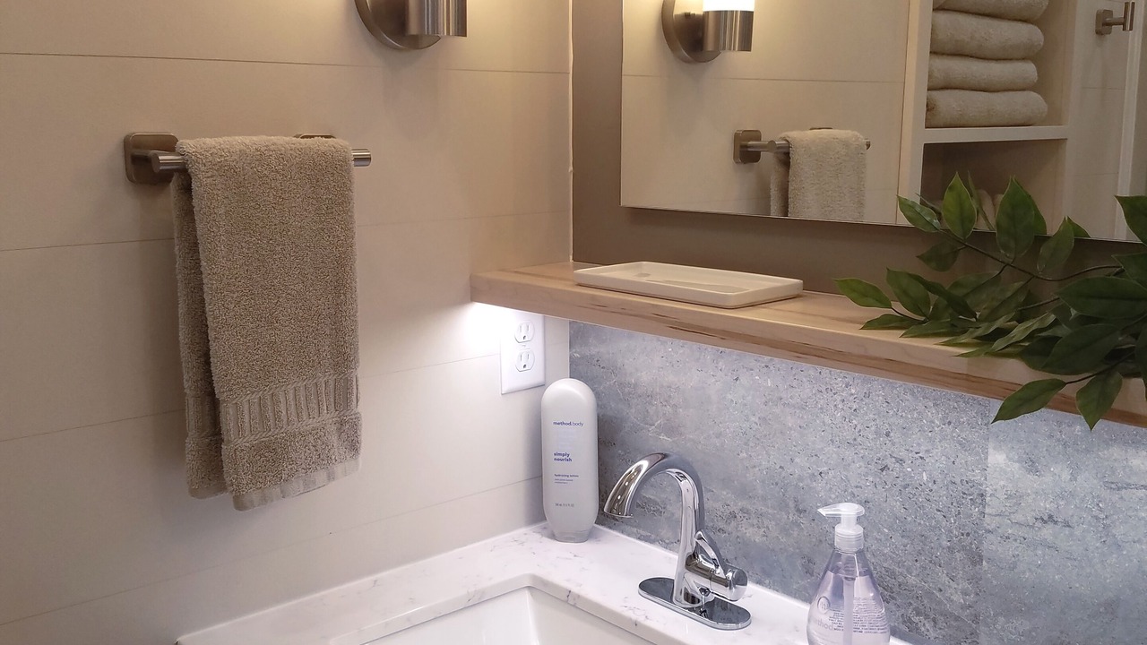 Photo of Bathroom in Elroy