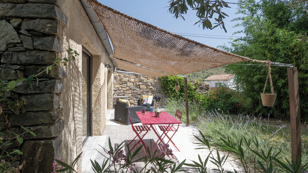 Photo of Outdoor in Vesseaux
