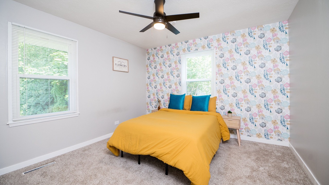 Photo of Bedroom in Normal
