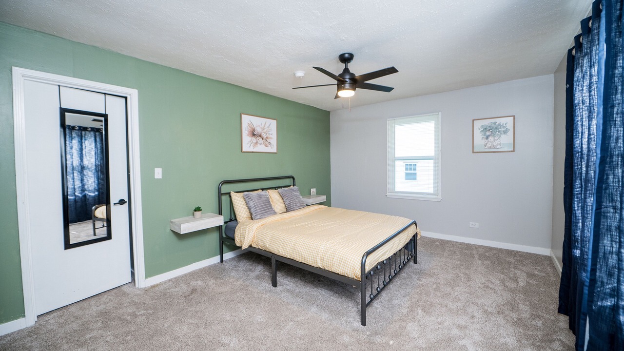 Photo of Bedroom in Normal
