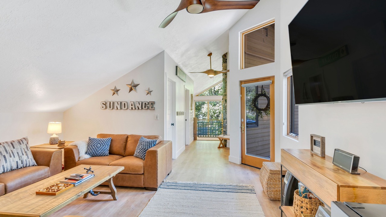 Photo of Livingroom in Sundance