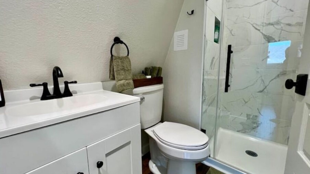 Photo of Bathroom in Frank