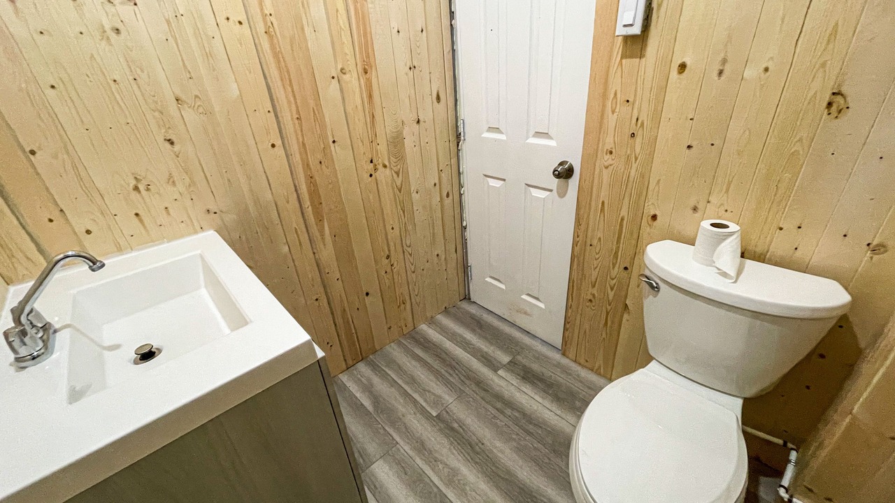 Photo of Bathroom in Gananoque