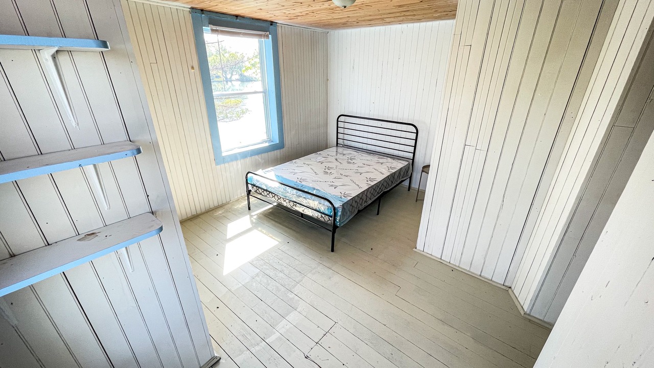 Photo of Bedroom in Gananoque