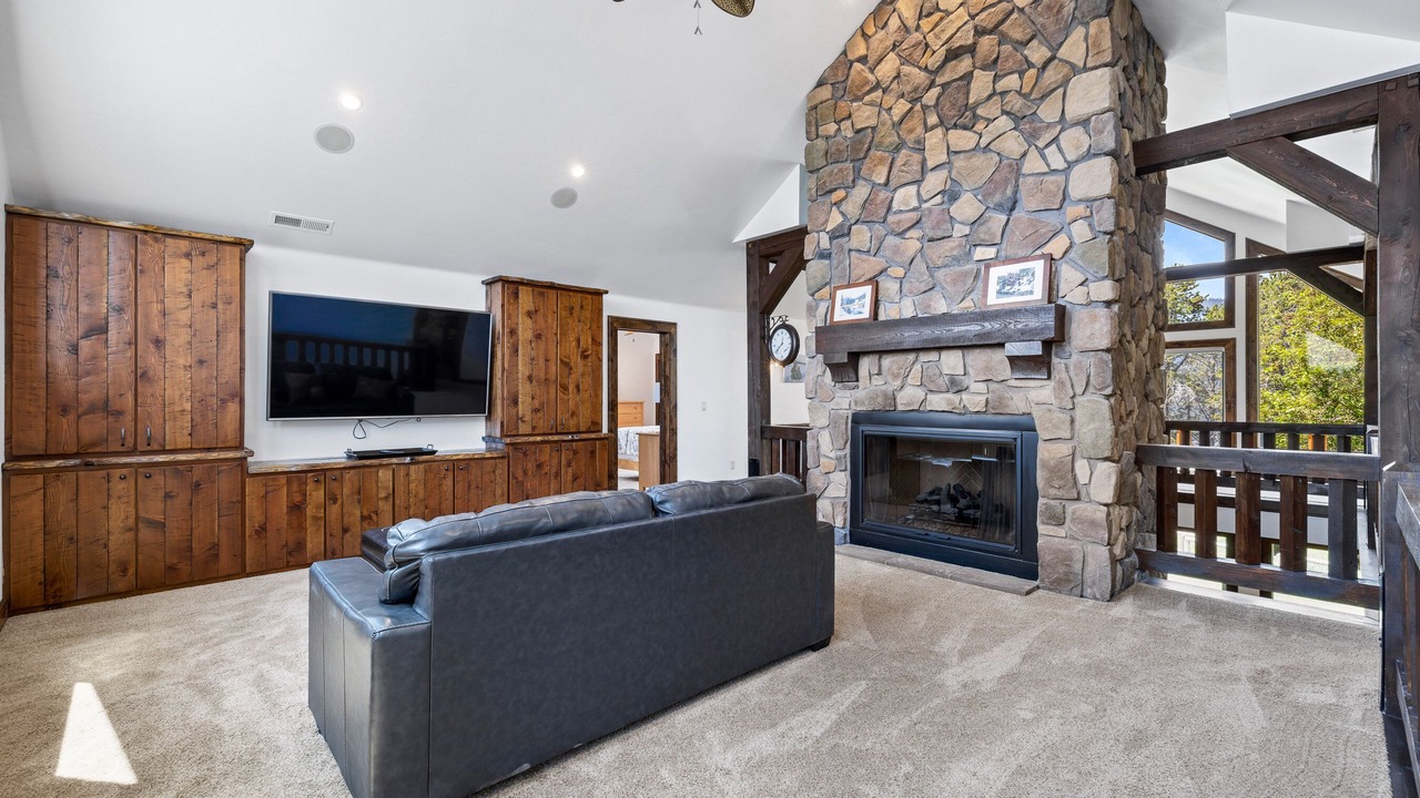 Photo of Livingroom in Tamarack Resort
