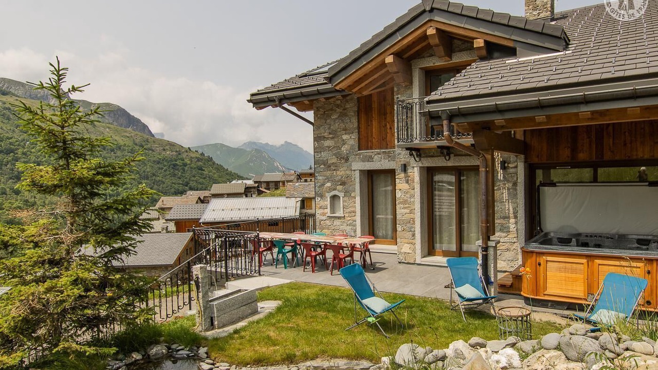 Photo of Outdoor in Praranger