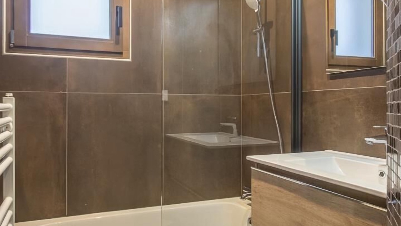 Photo of Bathroom in Praranger