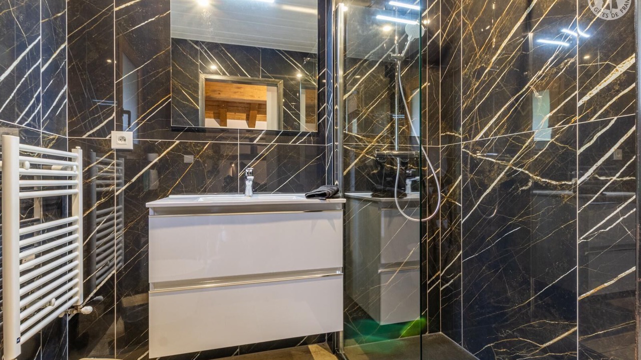 Photo of Bathroom in Praranger