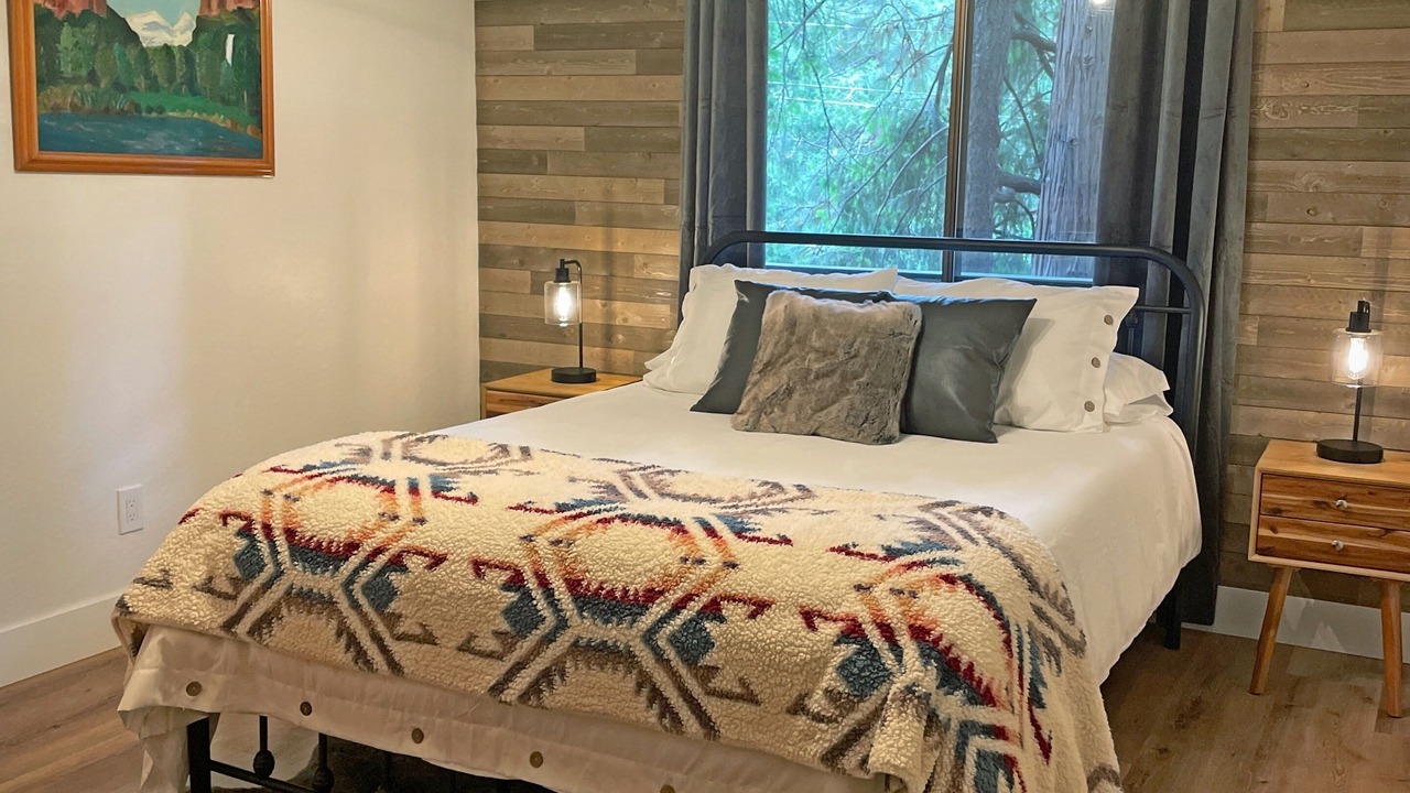 Photo of Bedroom in Pollock Pines