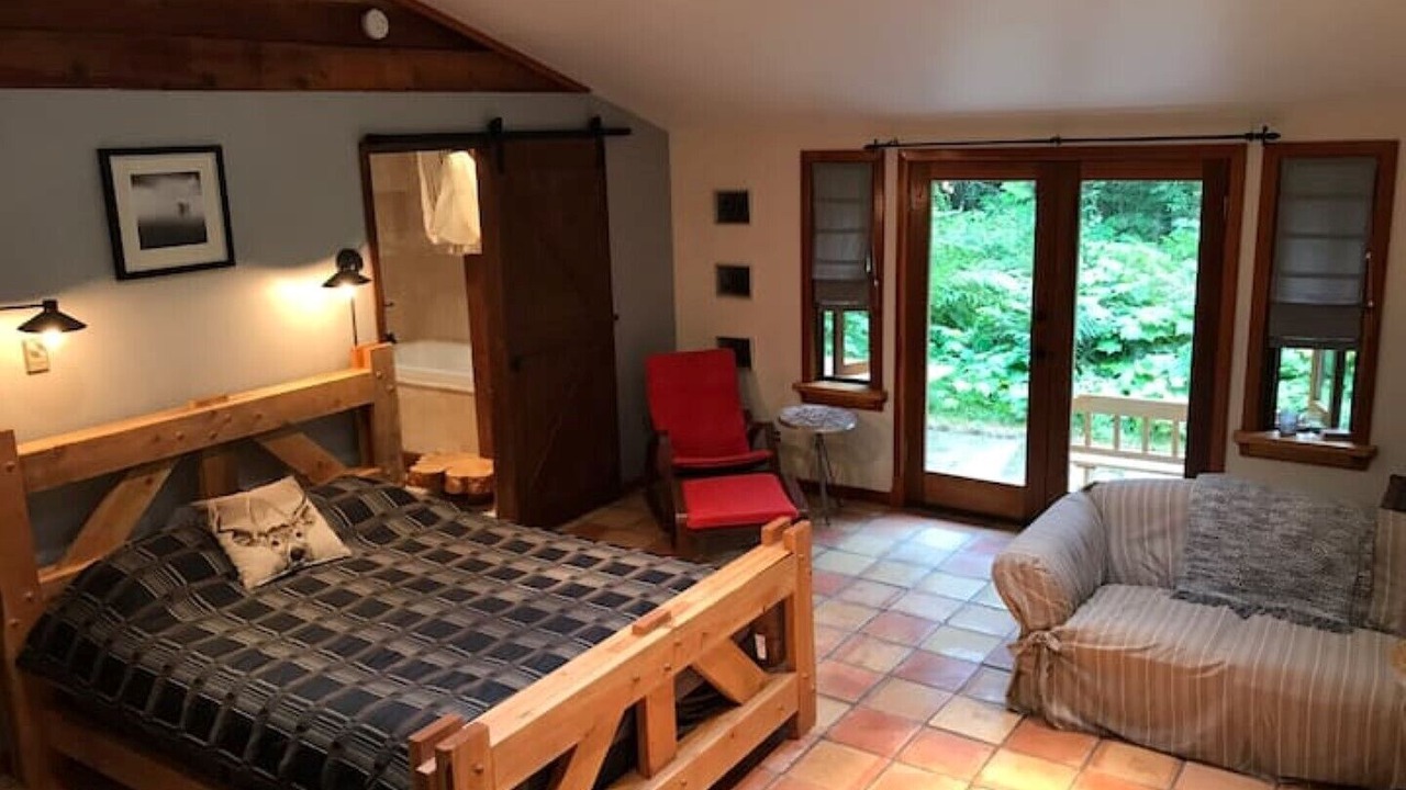 Photo of Bedroom in Kaslo