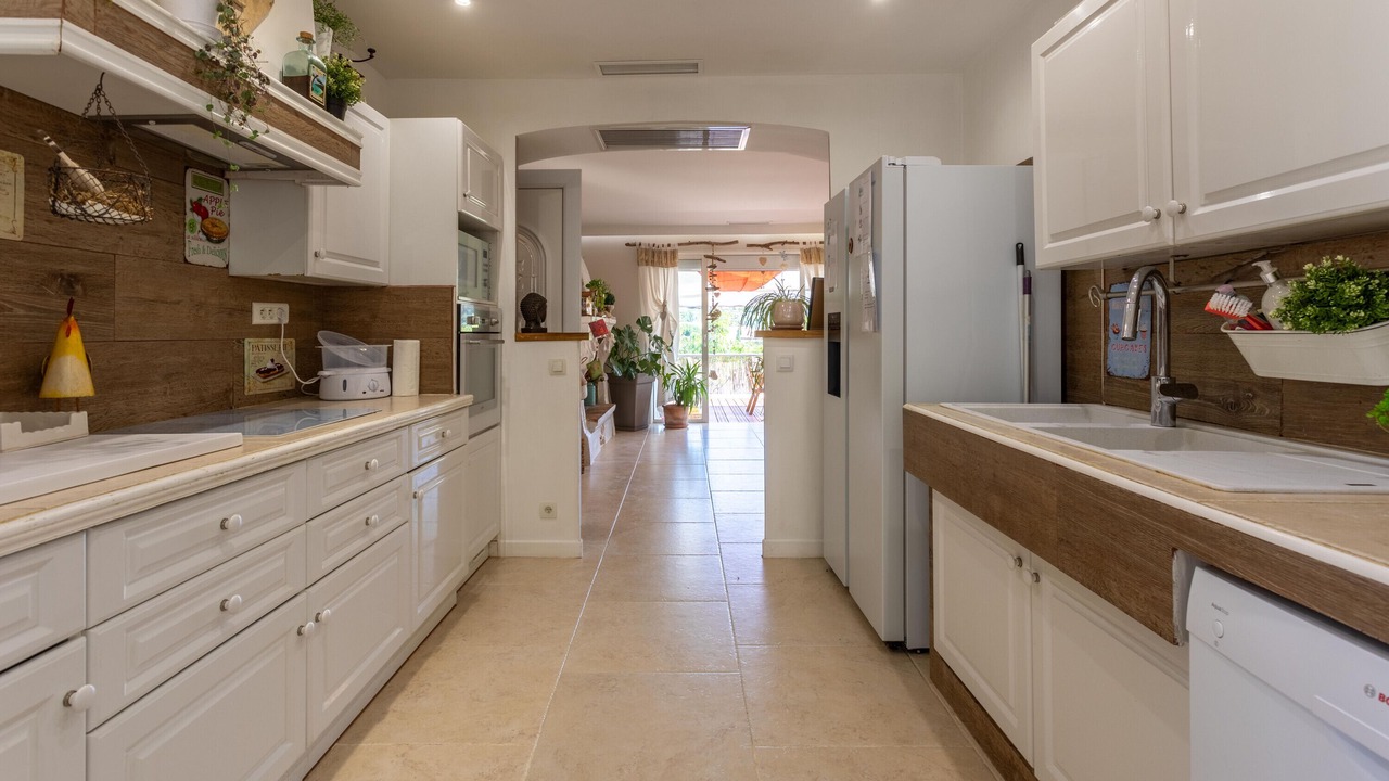 Photo of Kitchen in Le Thoronet