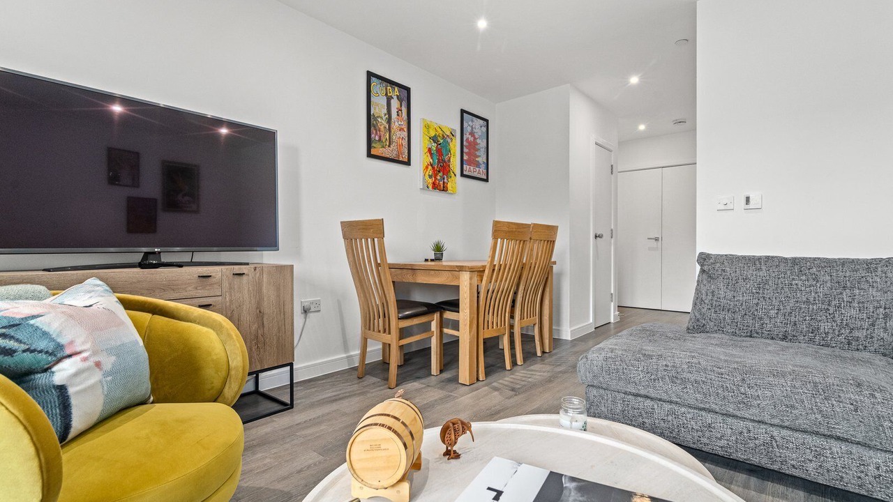 Photo of Livingroom in South Acton