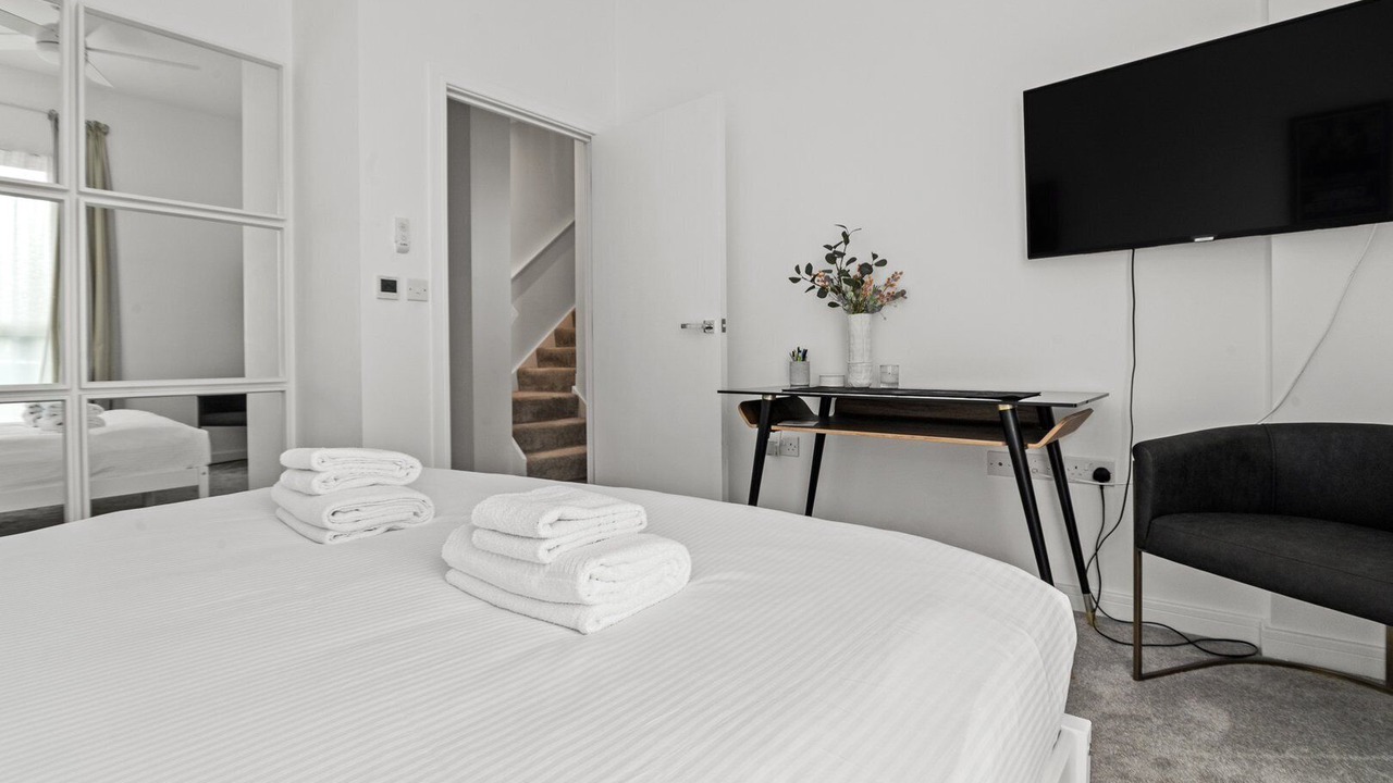 Photo of Bedroom in South Acton