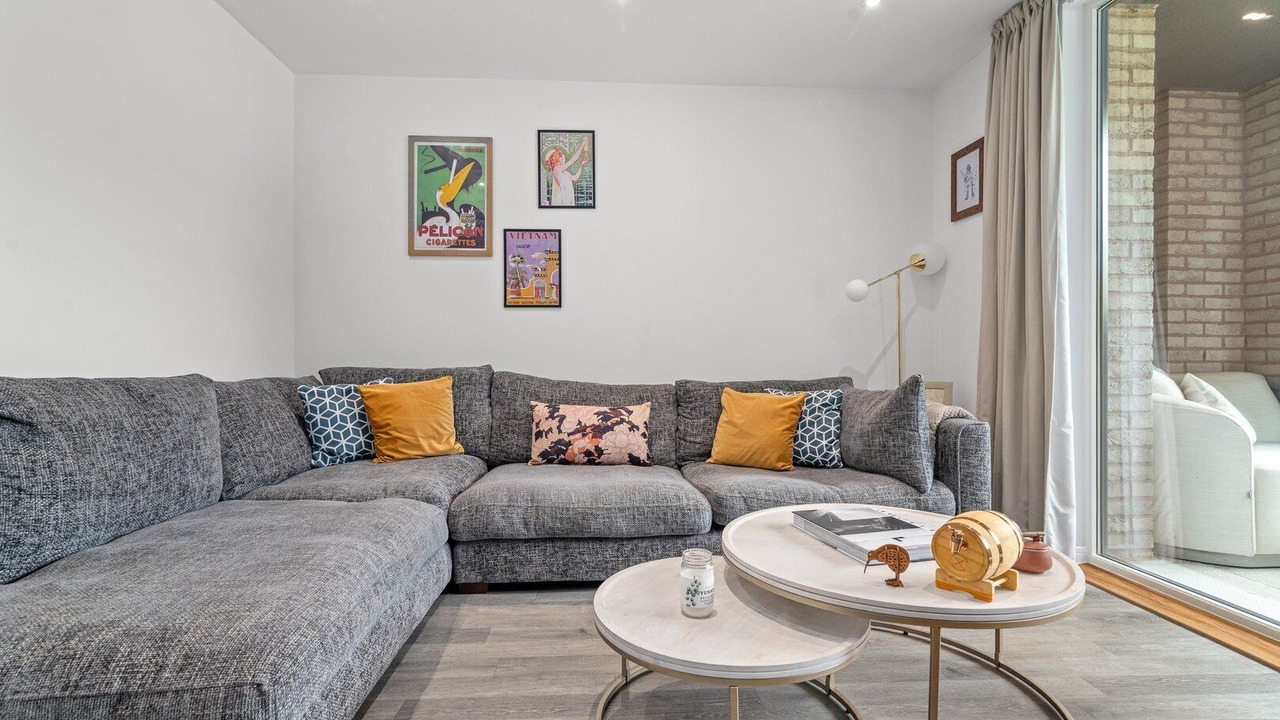 Photo of Livingroom in South Acton