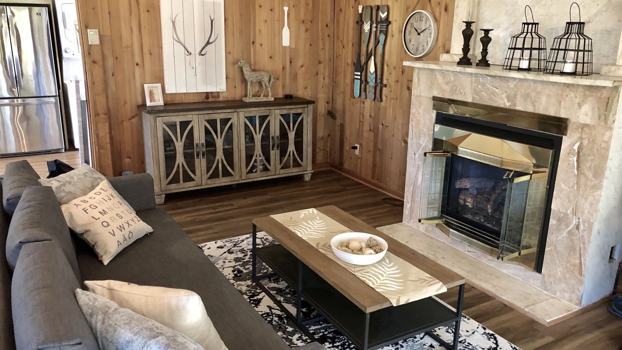 Photo of Livingroom in Fort Erie