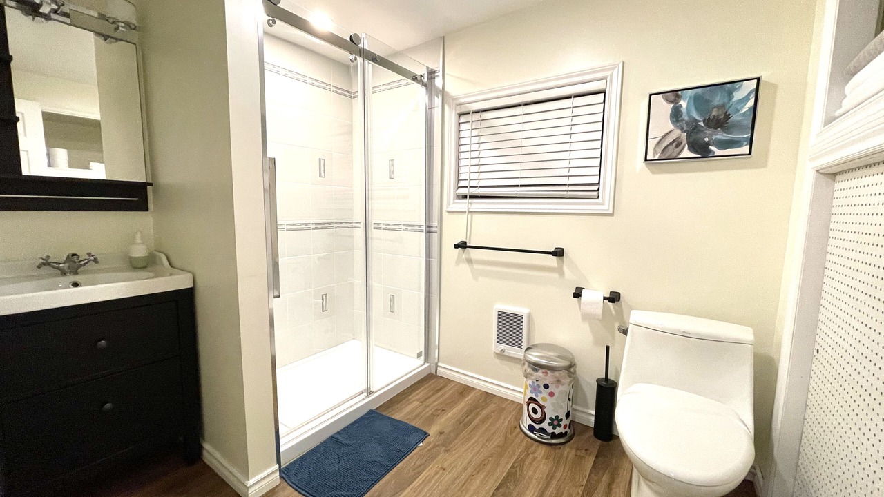 Photo of Bathroom in Fort Erie