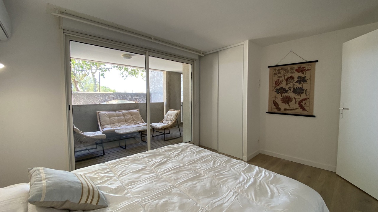Photo of Bedroom in Homps