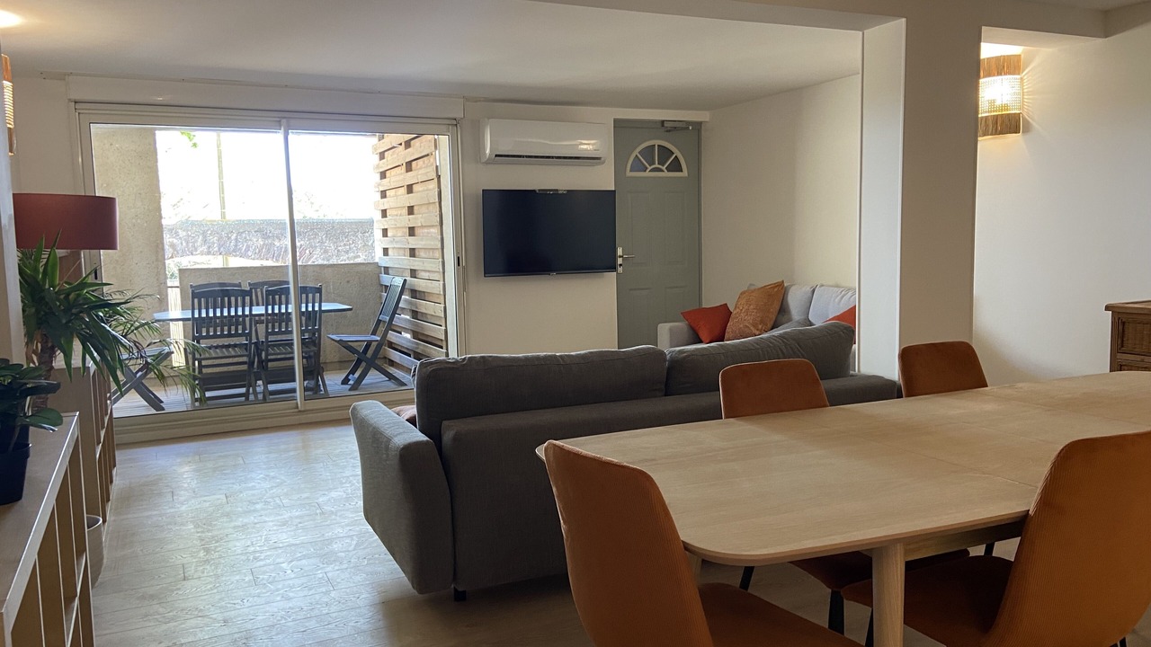 Photo of Livingroom in Homps