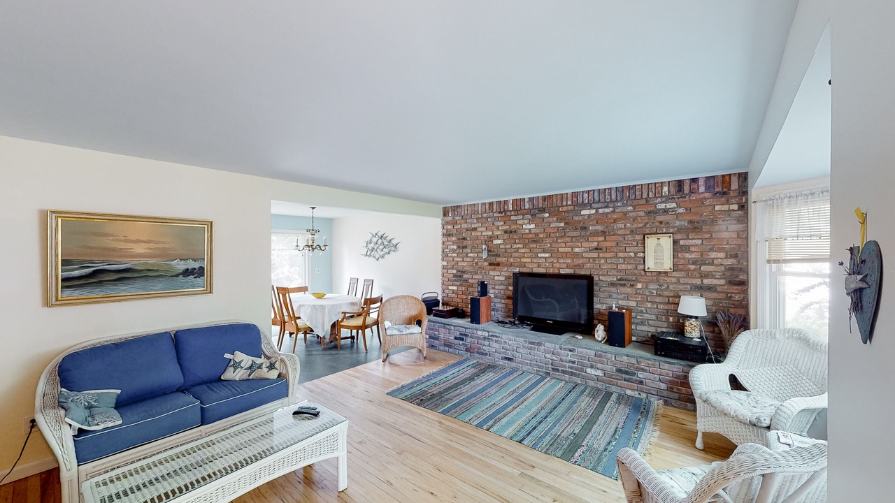 Photo of Livingroom in Cutchogue