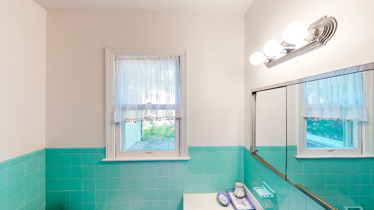 Photo of Bathroom in Cutchogue