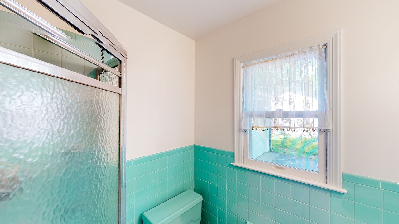 Photo of Bathroom in Cutchogue