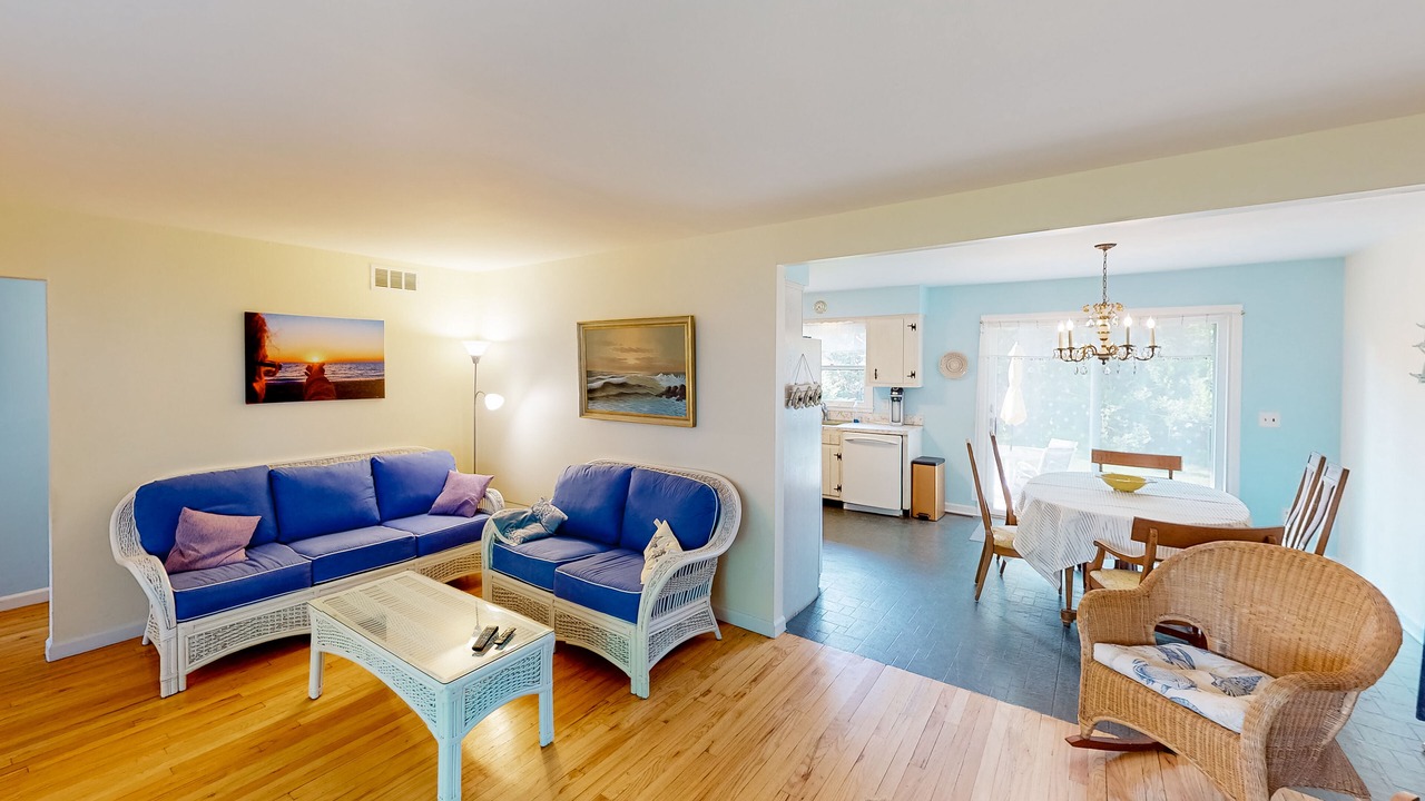 Photo of Livingroom in Cutchogue