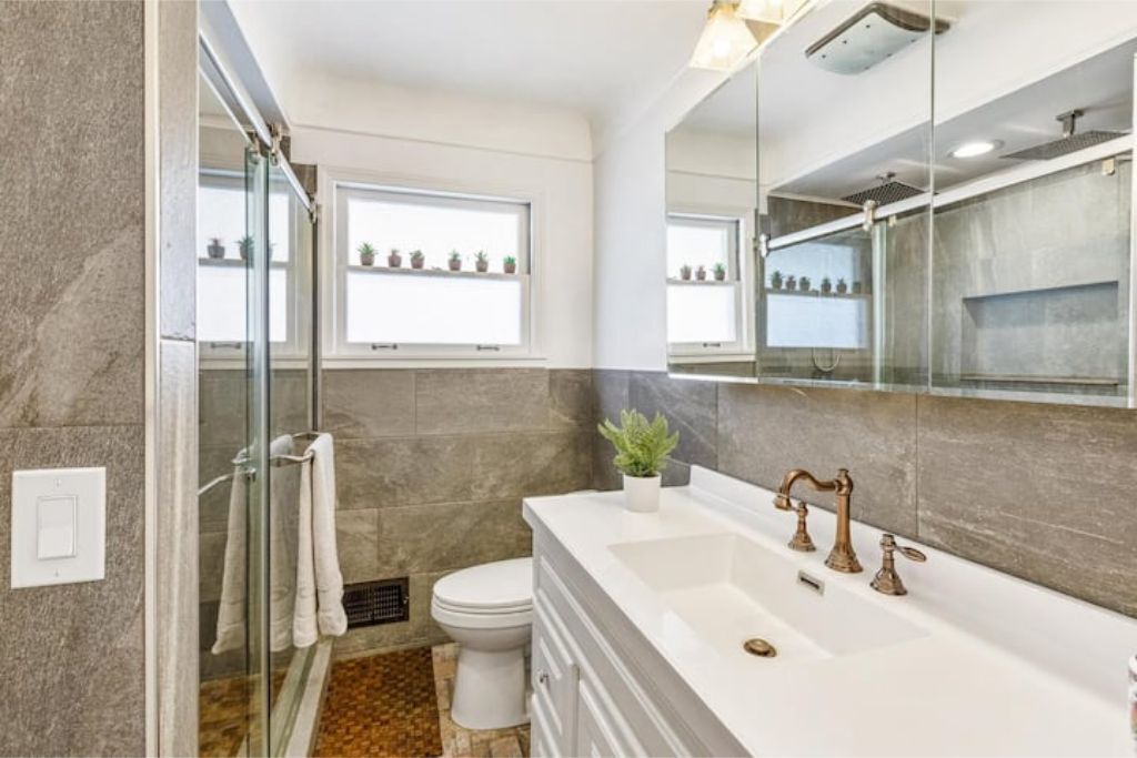 Photo of Bathroom in Grosse Pointe