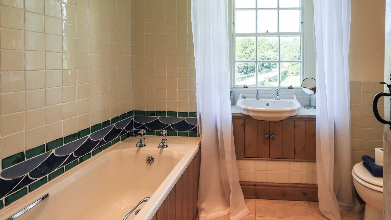 Photo of Bathroom in Torver