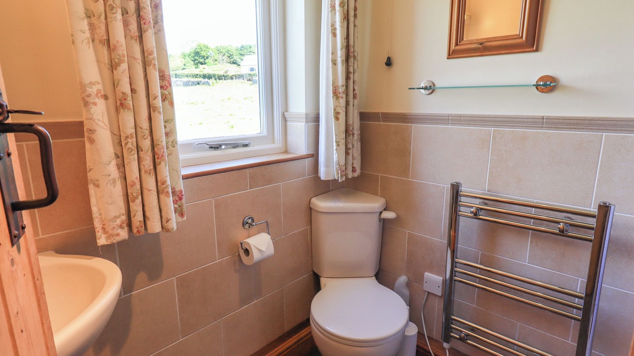 Photo of Bathroom in Torver