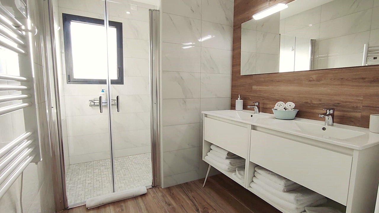 Photo of Bathroom in Bordeaux-Saint-Clair