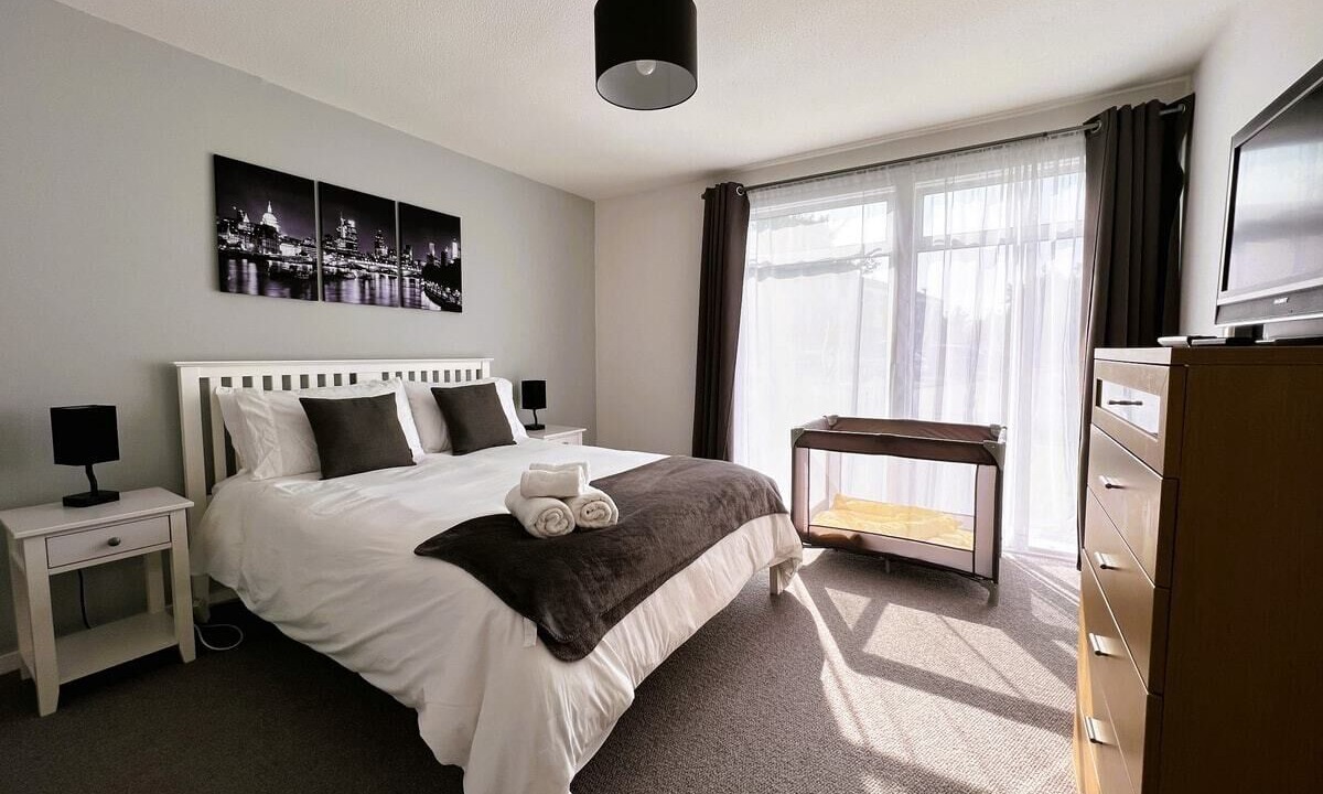 Photo of Bedroom in Epsom